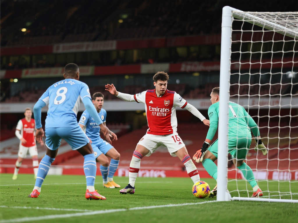 逐渐远去 逐渐远去